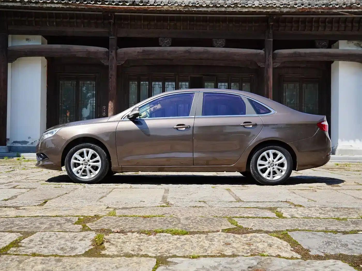 Chery Arrizo 7 2015 1.6L Manual Elite Edition — миниатюра 7