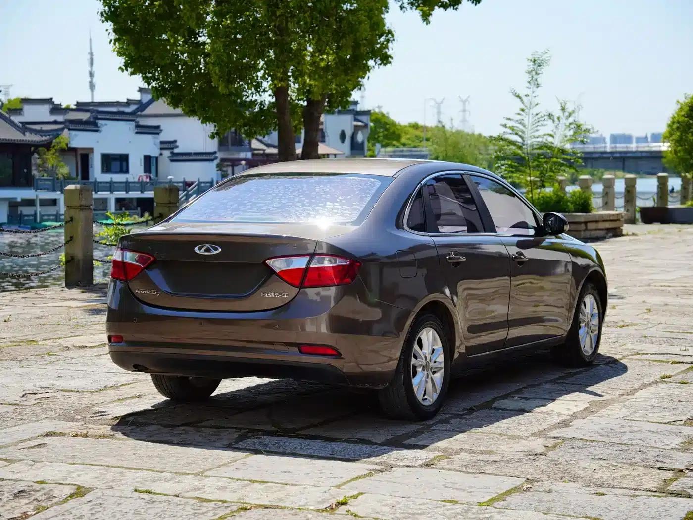 Chery Arrizo 7 2015 1.6L Manual Elite Edition — миниатюра 8