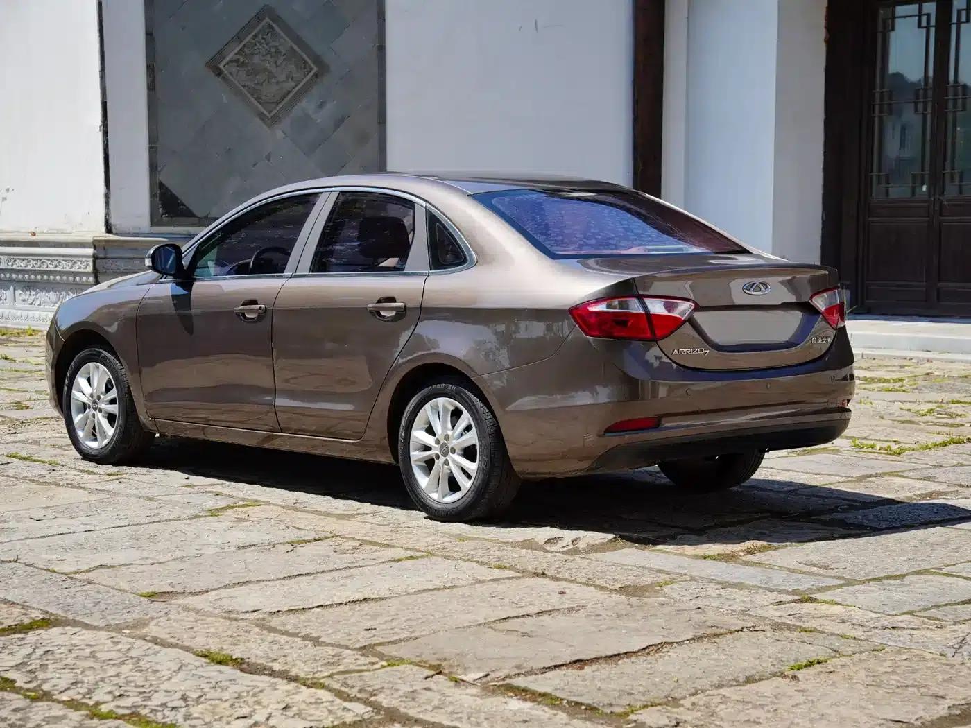 Chery Arrizo 7 2015 1.6L Manual Elite Edition — миниатюра 9