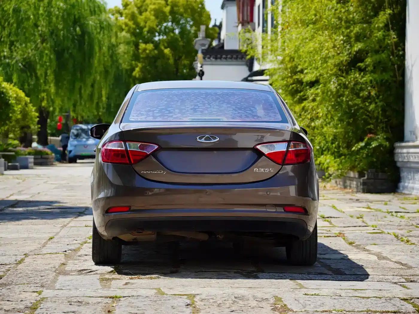 Chery Arrizo 7 2015 1.6L Manual Elite Edition — миниатюра 10
