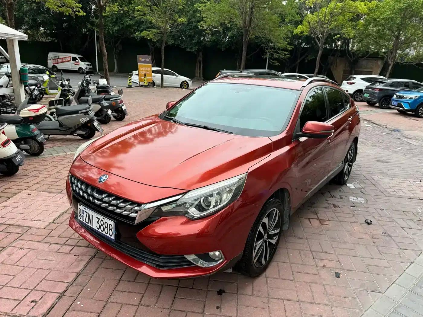Venucia T90 2017 2.0L CVT Smart Edition — миниатюра 1