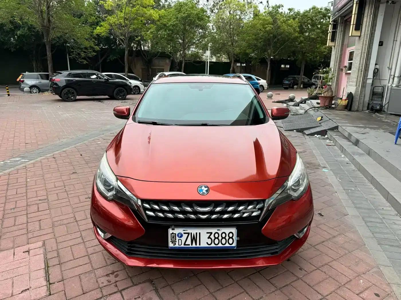 Venucia T90 2017 2.0L CVT Smart Edition — миниатюра 2