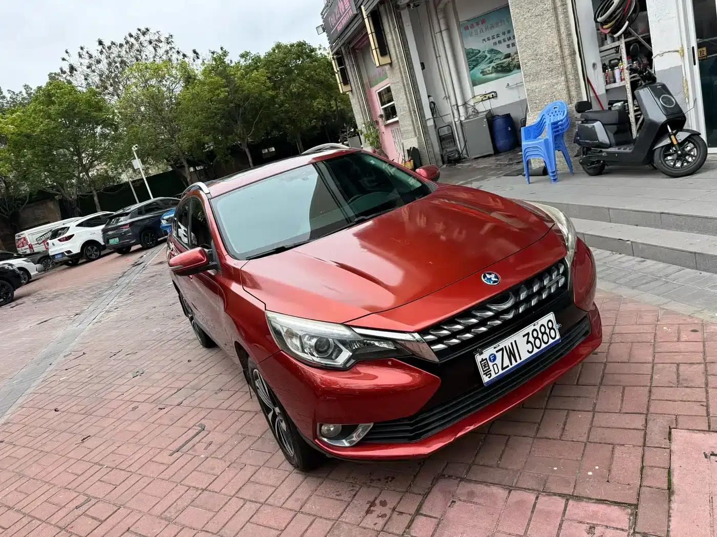 Venucia T90 2017 2.0L CVT Smart Edition — миниатюра 3