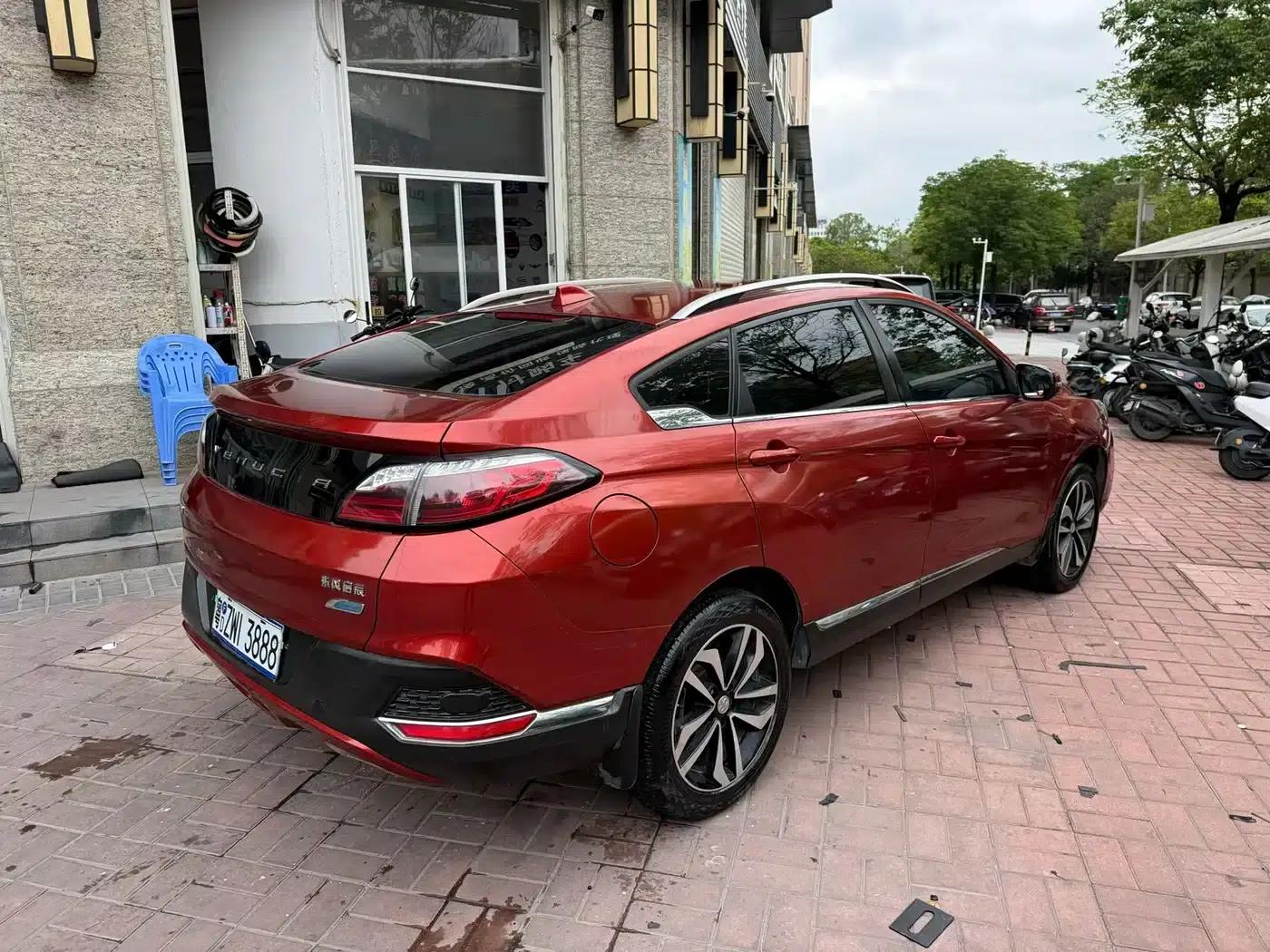 Venucia T90 2017 2.0L CVT Smart Edition — миниатюра 8