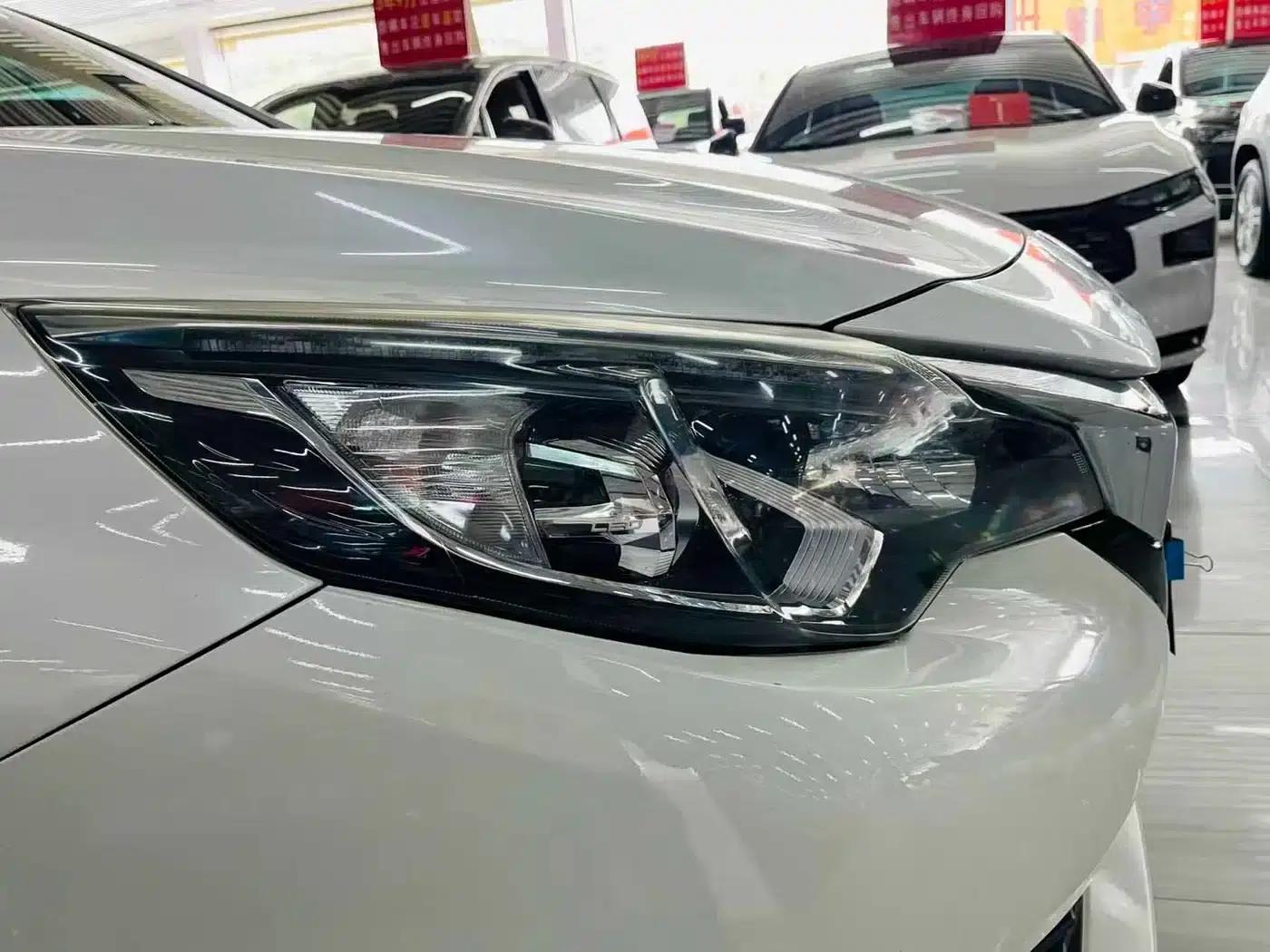 Venucia T90 2017 2.0L CVT Premium Edition — миниатюра 13