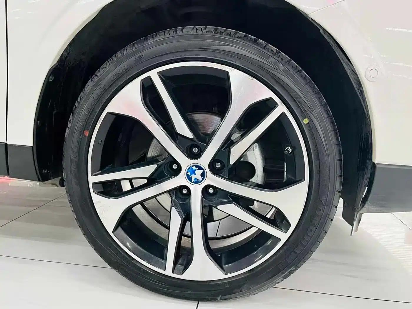 Venucia T90 2017 2.0L CVT Premium Edition — миниатюра 16