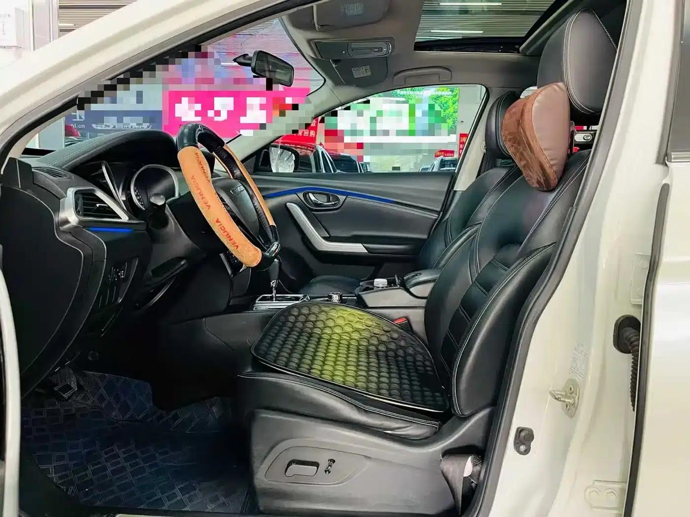 Venucia T90 2017 2.0L CVT Premium Edition — миниатюра 7