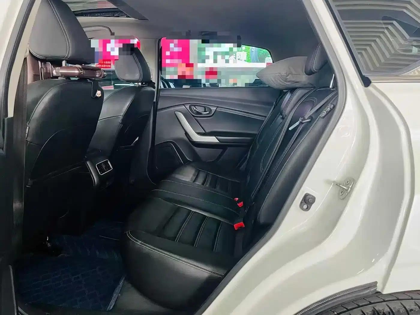 Venucia T90 2017 2.0L CVT Premium Edition — миниатюра 9