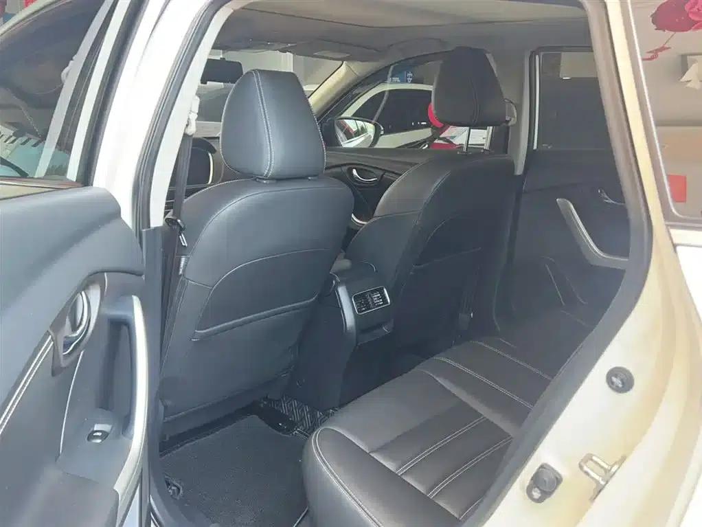 Venucia T90 2020 2.0L CVT Smart Connected Edition — миниатюра 9