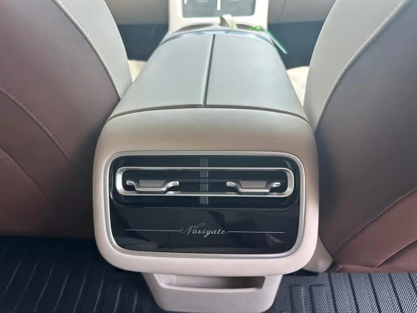 Fengyun A9L 2025 Model 260km Extended Range Luxury Edition — миниатюра 11