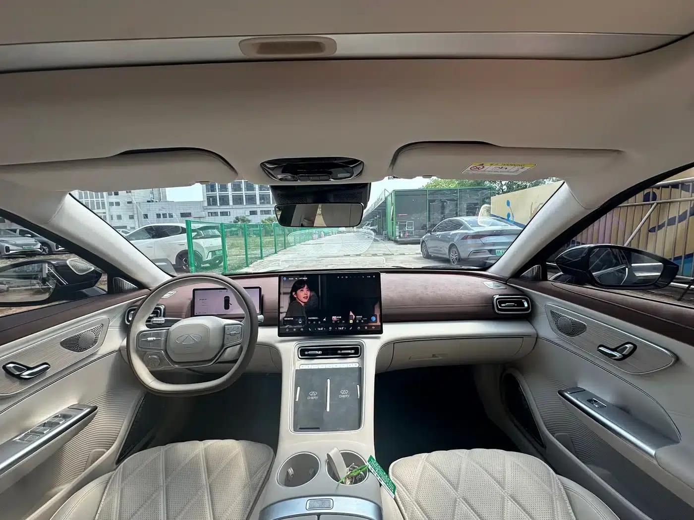 Fengyun A9L 2025 Model 260km Extended Range Luxury Edition — миниатюра 12