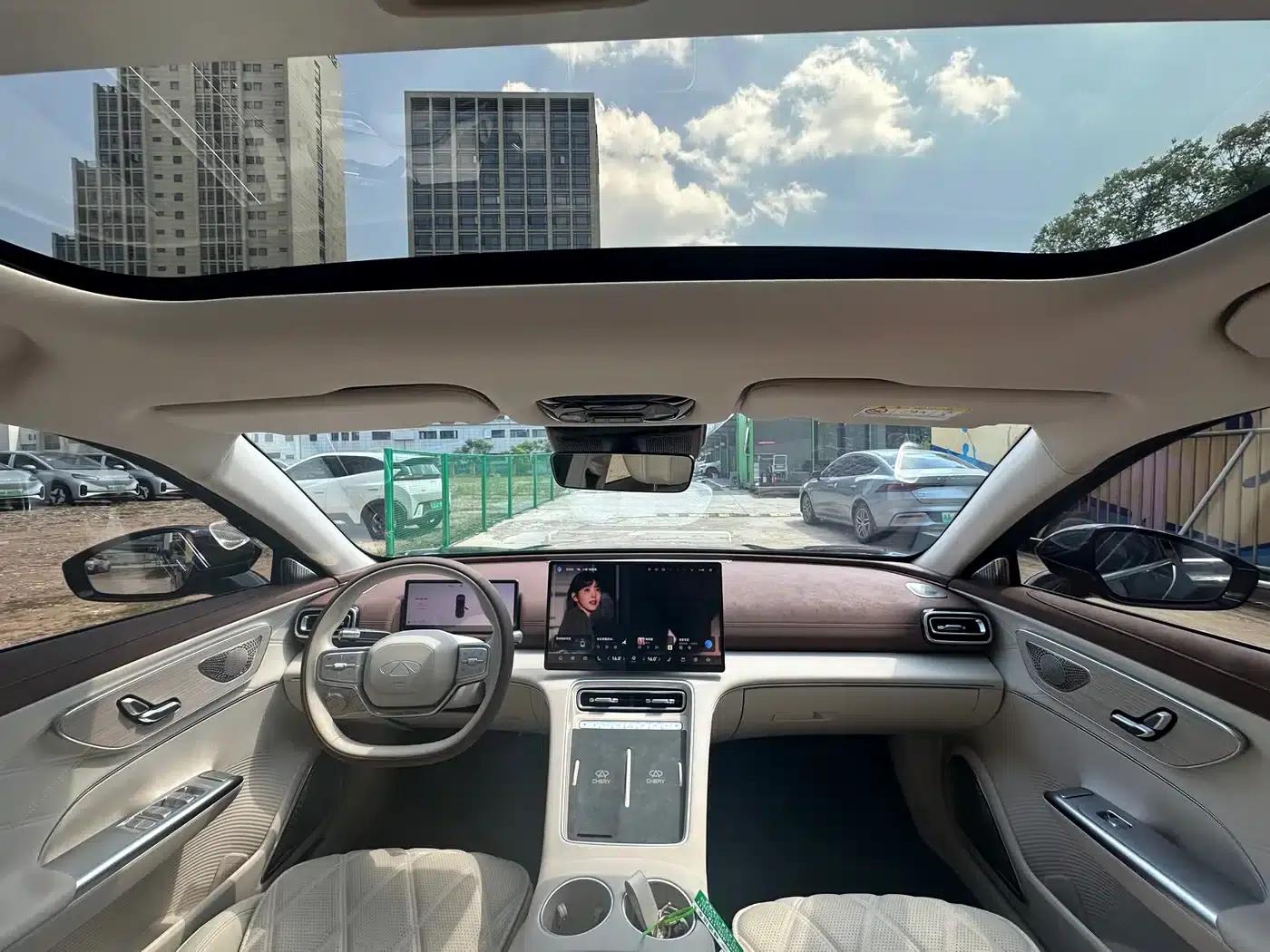 Fengyun A9L 2025 Model 260km Extended Range Luxury Edition — миниатюра 13