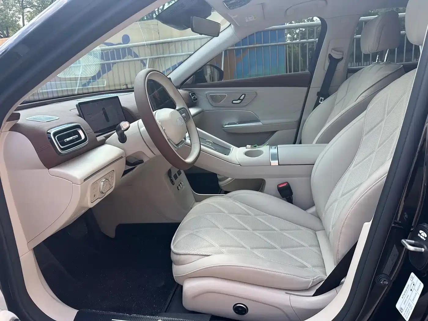 Fengyun A9L 2025 Model 260km Extended Range Luxury Edition — миниатюра 16