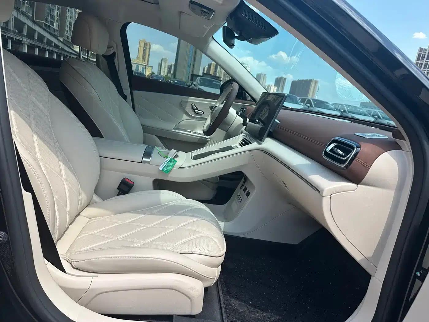 Fengyun A9L 2025 Model 260km Extended Range Luxury Edition — миниатюра 8