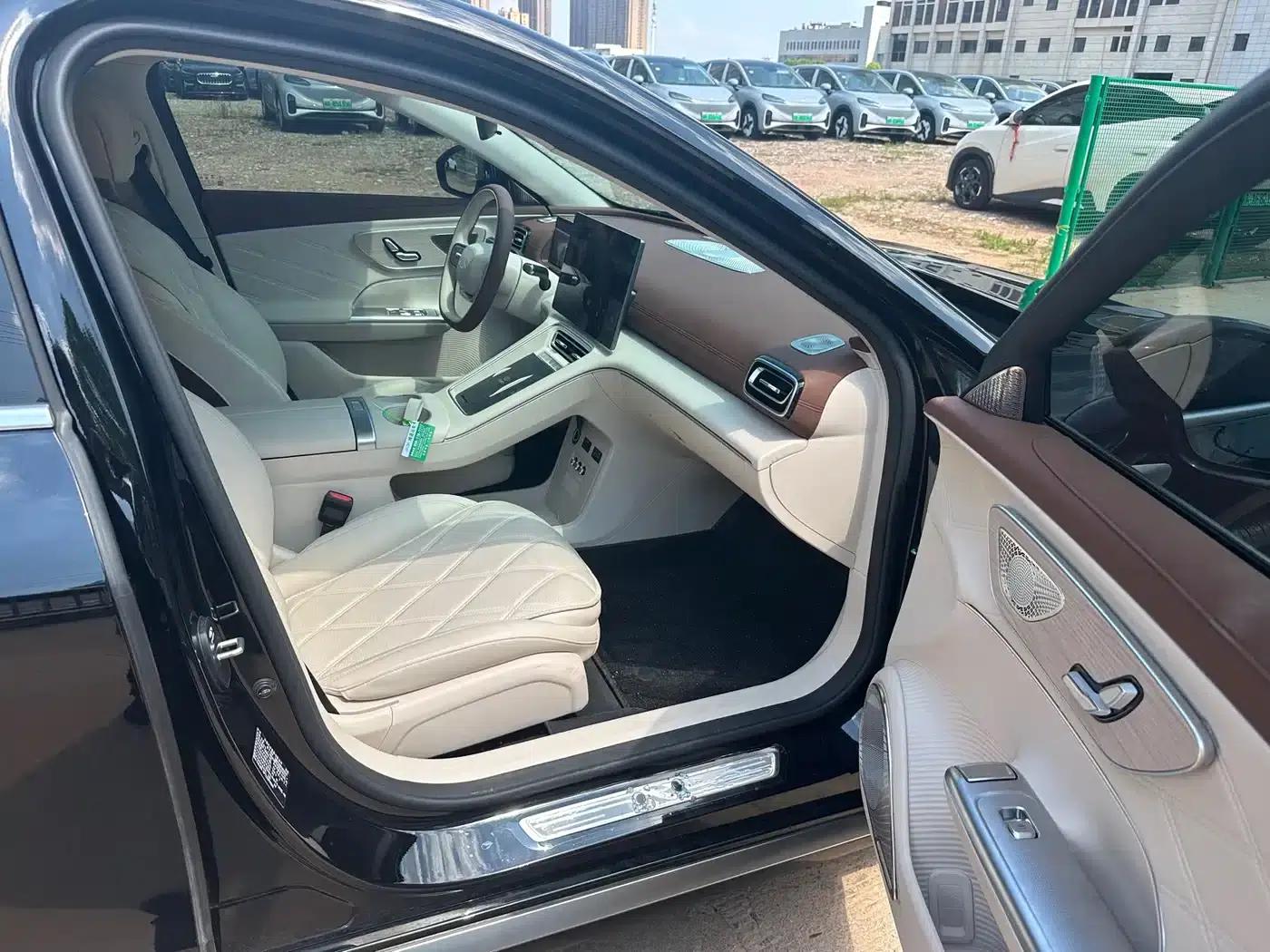 Fengyun A9L 2025 Model 260km Extended Range Luxury Edition — миниатюра 9