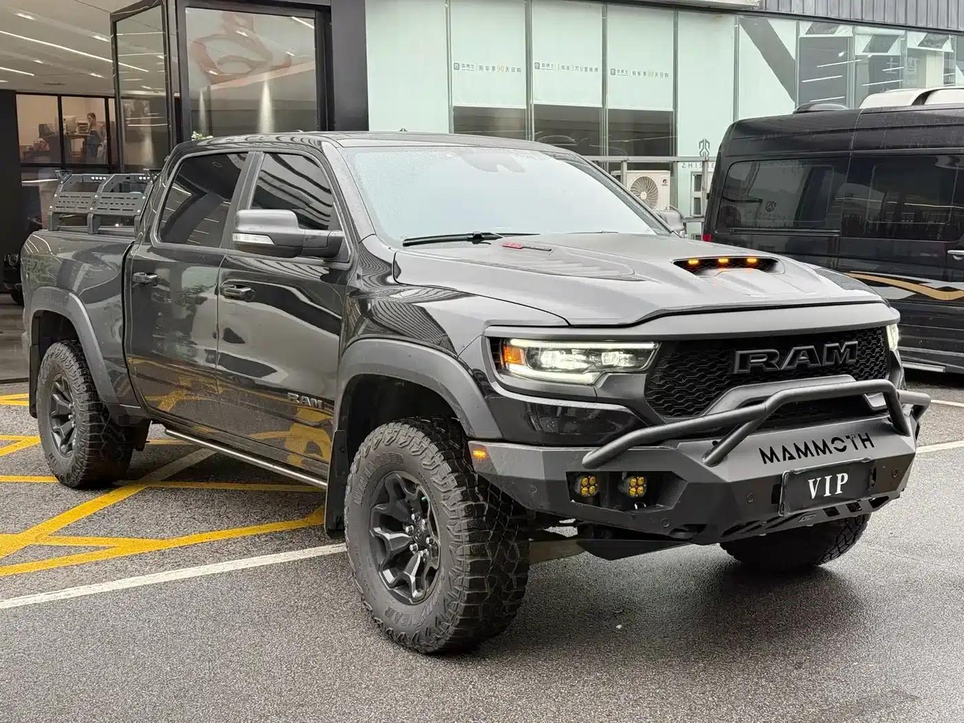 RAM Trucks Tyrannosaurus Rex 2023 6.2T Automatic — миниатюра 3