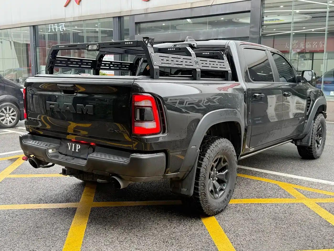 RAM Trucks Tyrannosaurus Rex 2023 6.2T Automatic — миниатюра 4