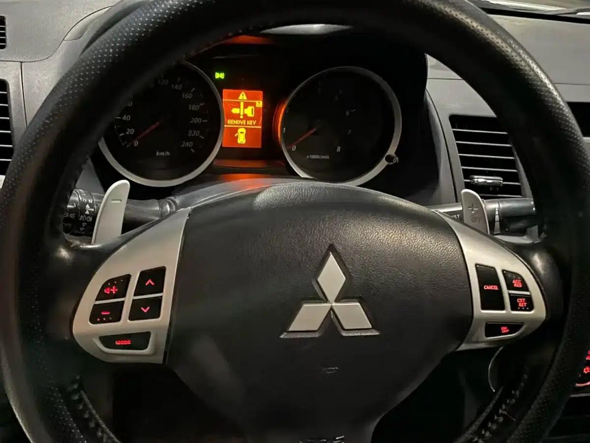 Lancer EX 2011 Luxury Edition 1.8L CVT — миниатюра 5