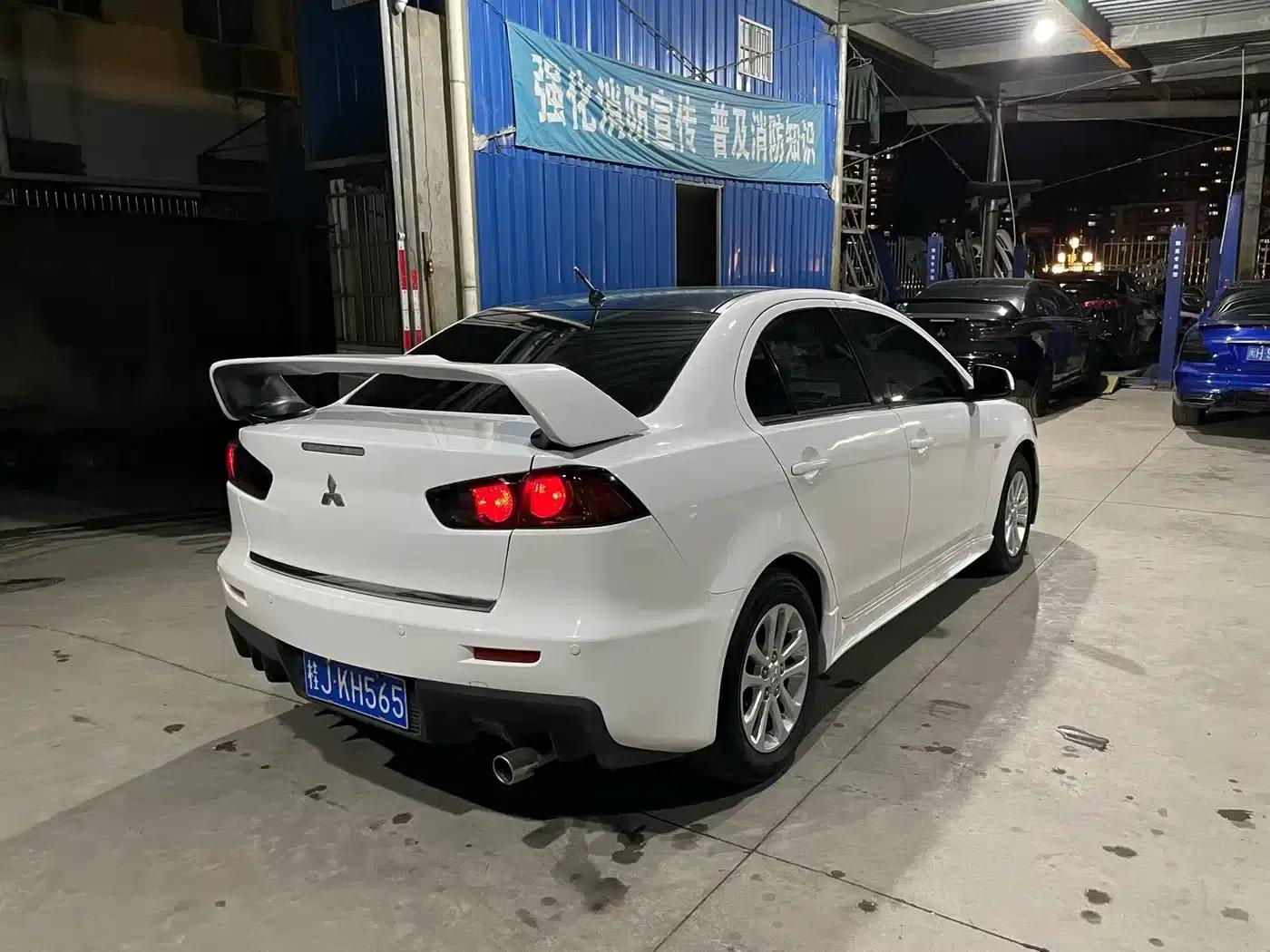 Lancer EX 2011 Luxury Edition 1.8L CVT — миниатюра 8
