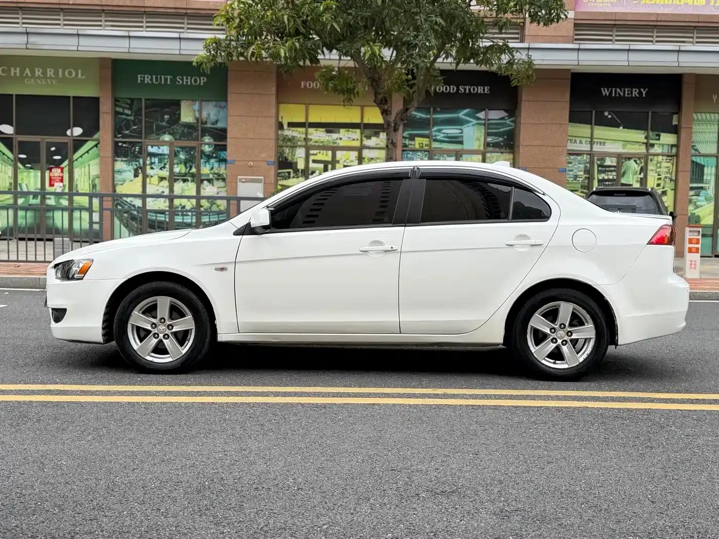 Lancer EX 2010 Fashion Edition 1.8L CVT Comfort — миниатюра 11