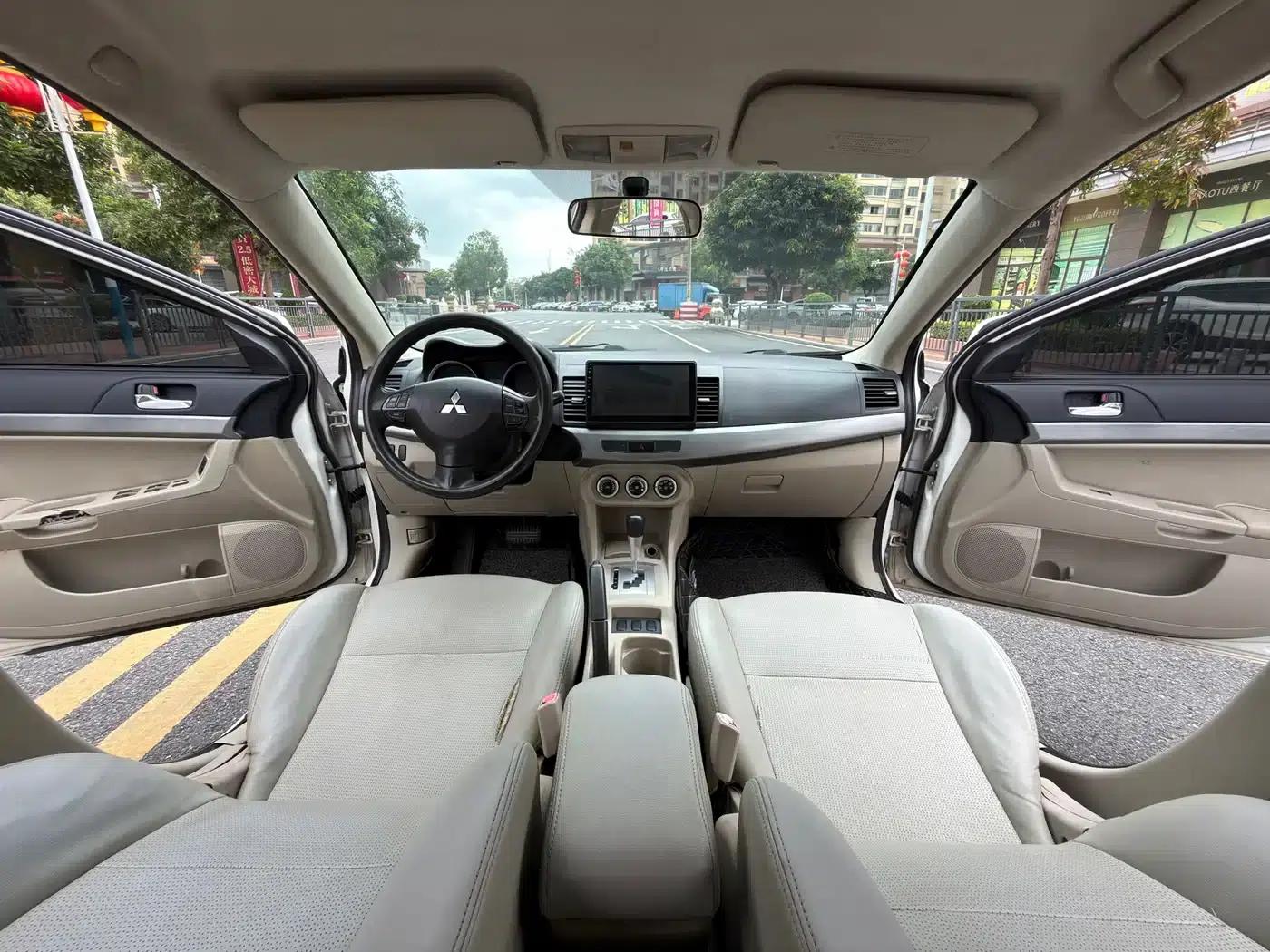 Lancer EX 2010 Fashion Edition 1.8L CVT Comfort — миниатюра 5