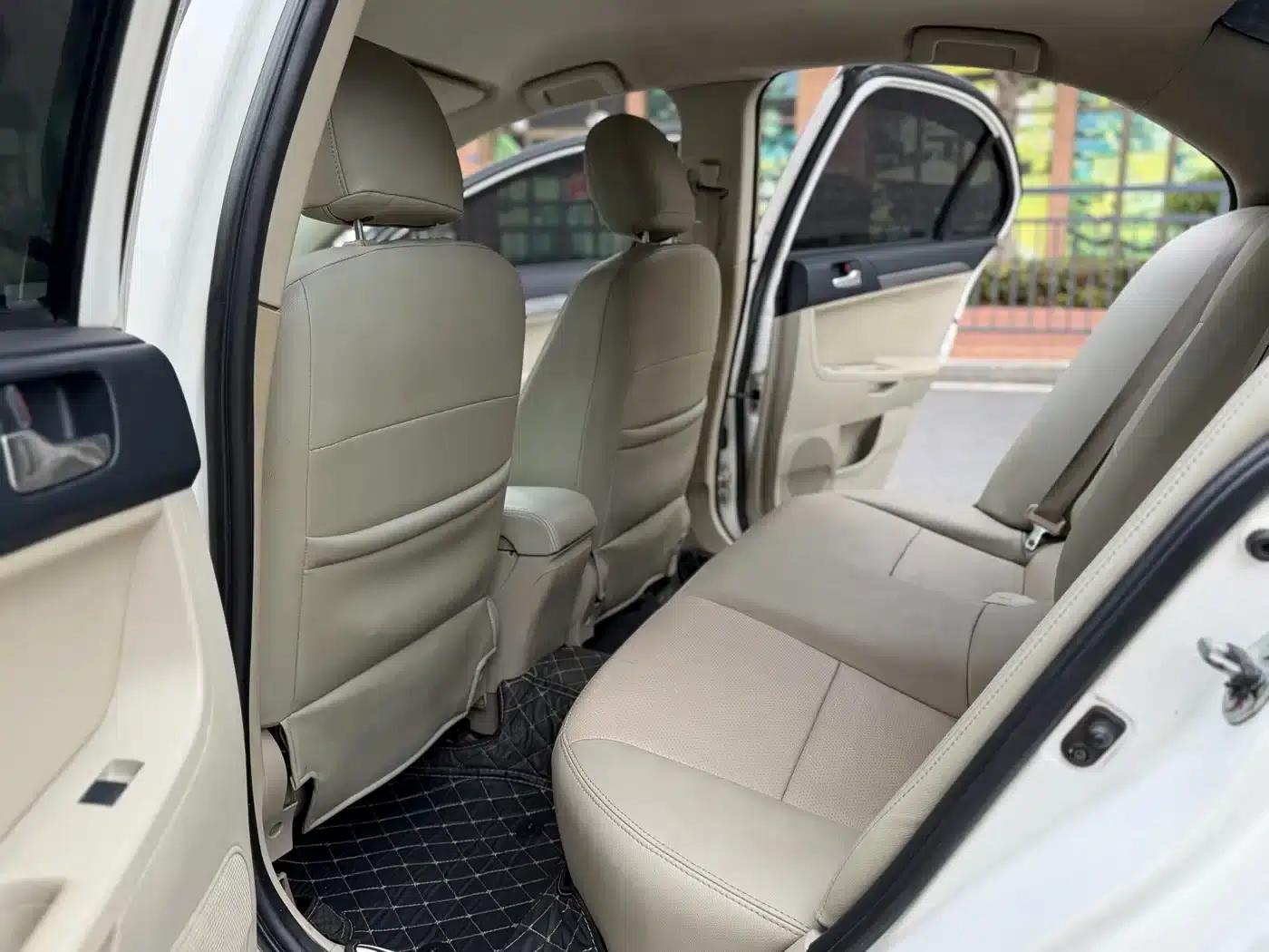 Lancer EX 2010 Fashion Edition 1.8L CVT Comfort — миниатюра 6
