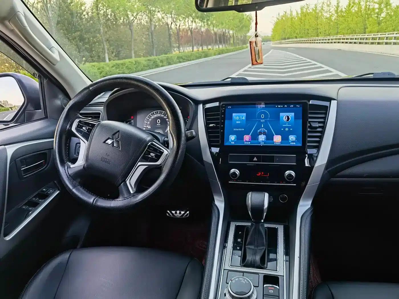 2020 Pajero Sport Imported 3.0L Luxury Edition — миниатюра 11