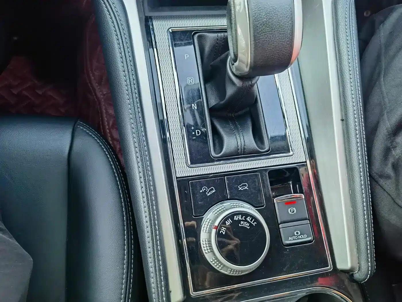 2020 Pajero Sport Imported 3.0L Luxury Edition — миниатюра 14