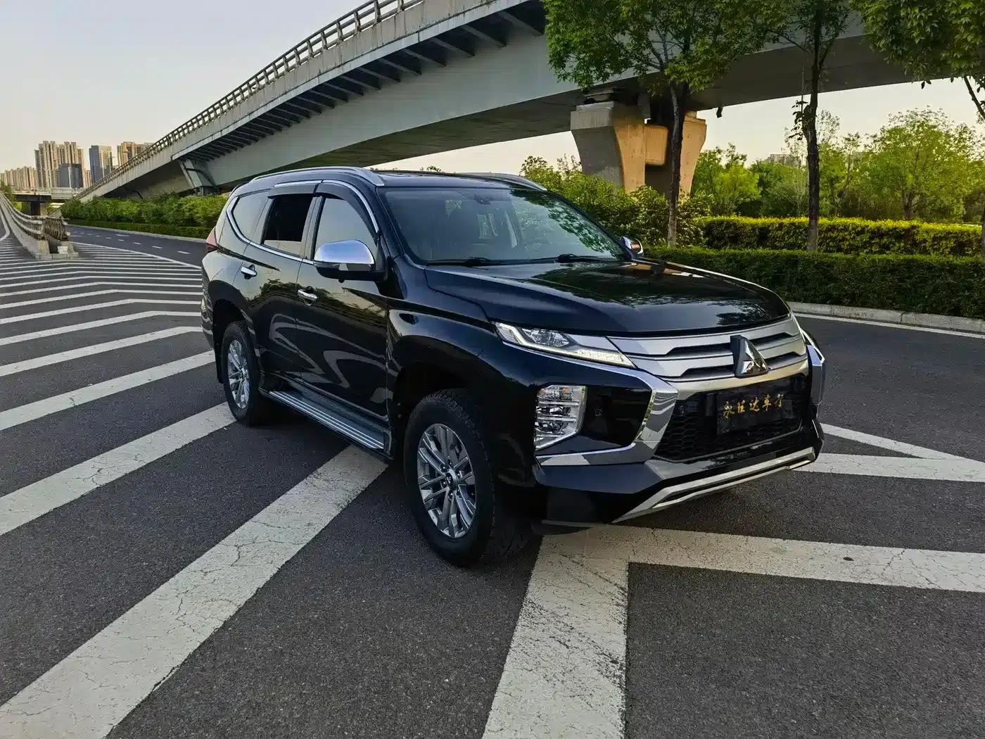 2020 Pajero Sport Imported 3.0L Luxury Edition — миниатюра 3