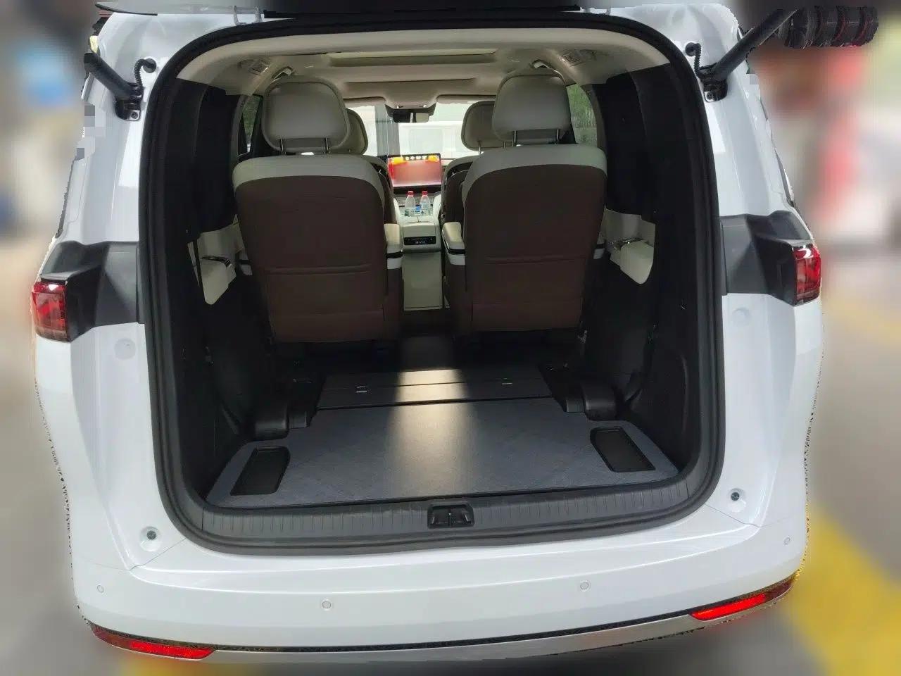 BYD Xia 2025 DM-i 1.5T 180km Beyond Edition — миниатюра 20