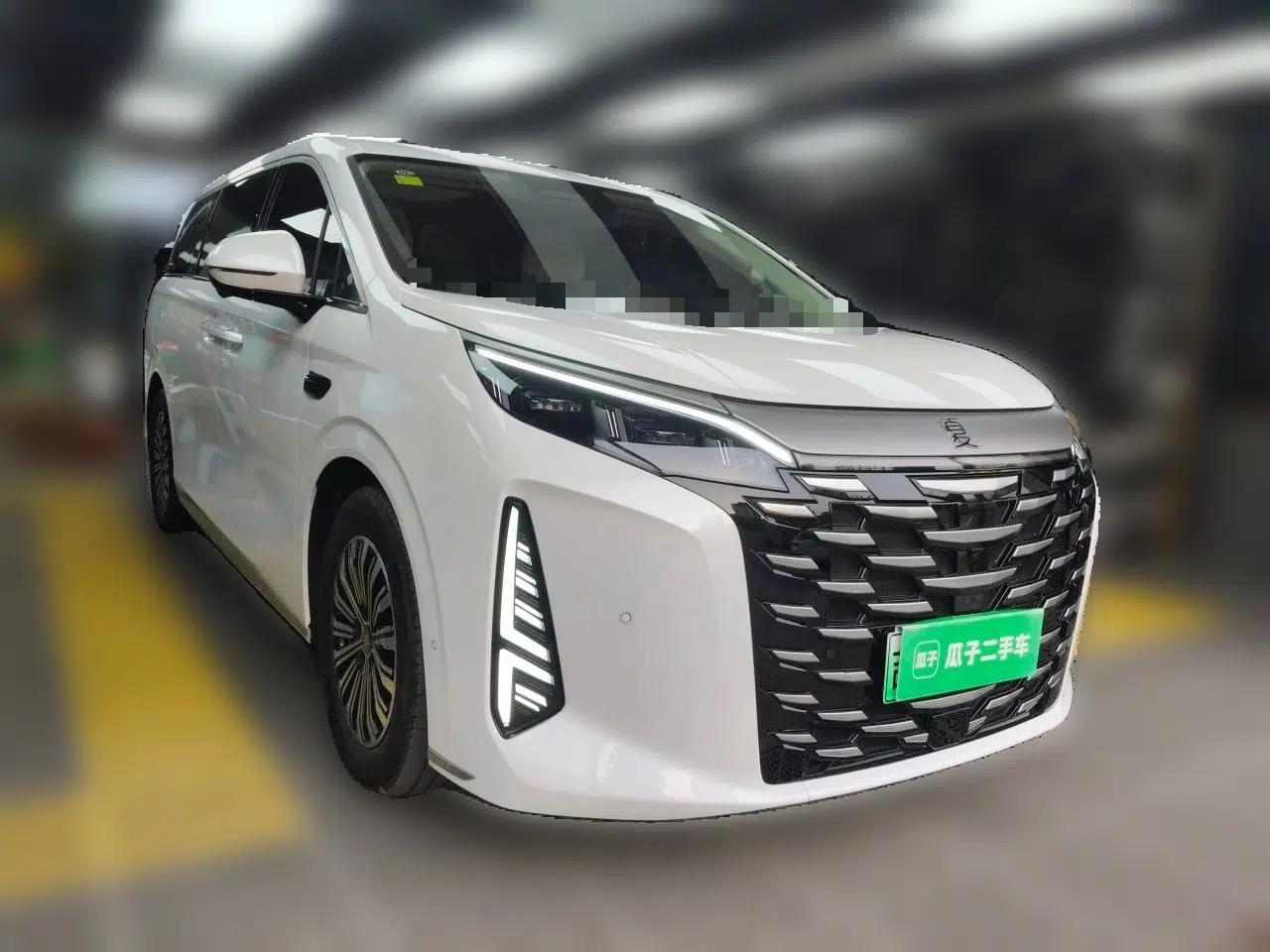 BYD Xia 2025 DM-i 1.5T 180km Beyond Edition — миниатюра 3