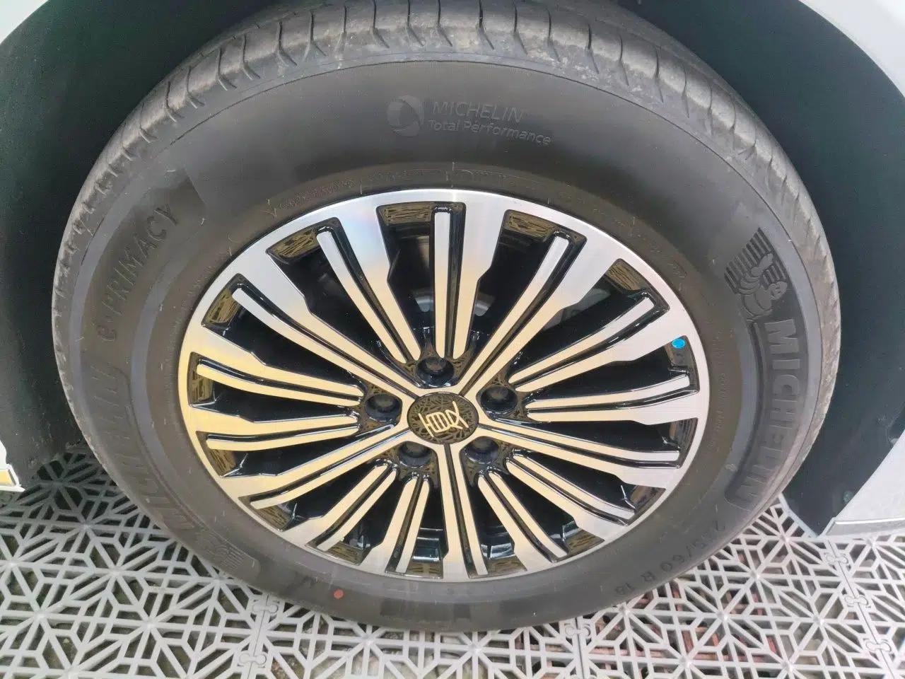 BYD Xia 2025 DM-i 1.5T 180km Beyond Edition — миниатюра 8