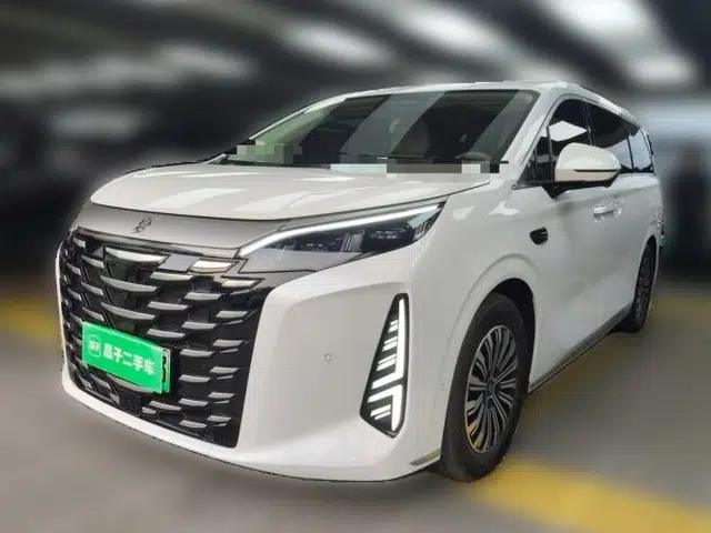 BYD Xia 2025 DM-i 1.5T 180km Beyond Edition