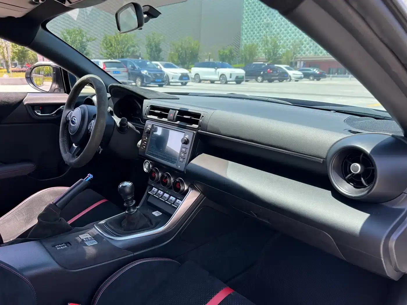 2022 Subaru BRZ 2.4L Manual — миниатюра 11