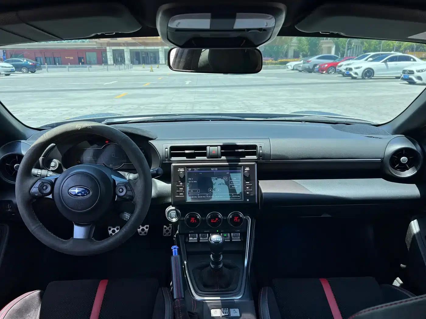 2022 Subaru BRZ 2.4L Manual — миниатюра 15