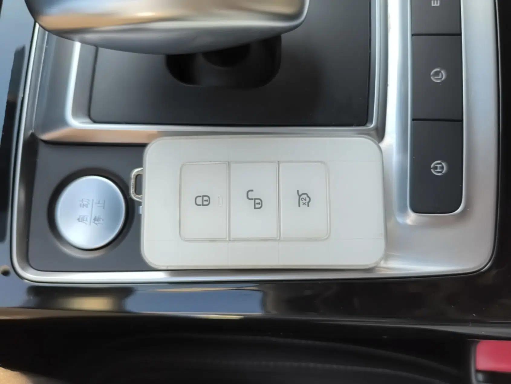 BYD Qin Pro New Energy 2019 EV Super Edition High-Power Smart Connect Luxurious Model — миниатюра 12