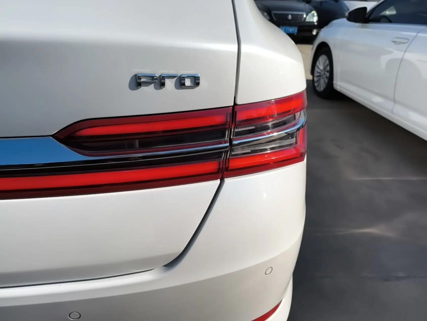 BYD Qin Pro New Energy 2019 EV Super Edition High-Power Smart Connect Luxurious Model — миниатюра 7