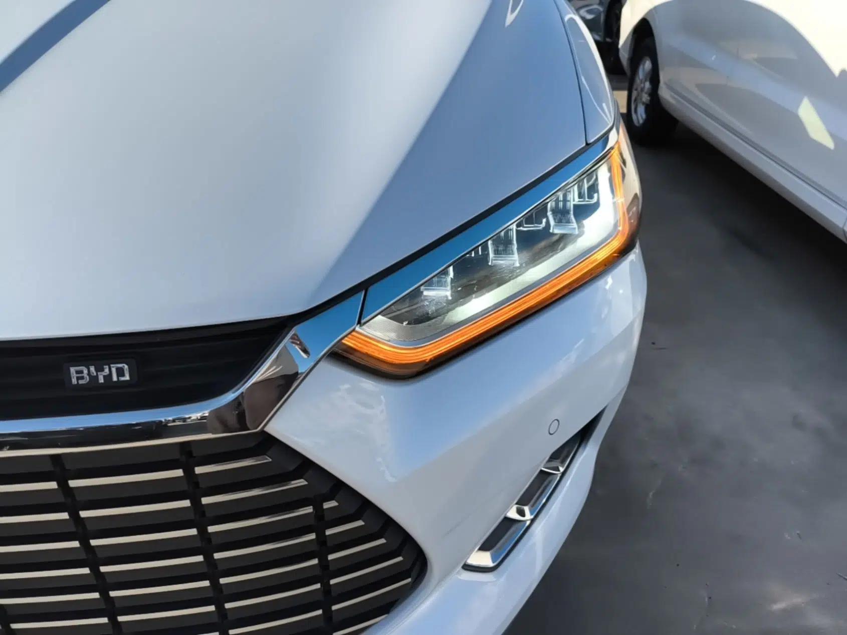 BYD Qin Pro New Energy 2019 EV Super Edition High-Power Smart Connect Luxurious Model — миниатюра 9