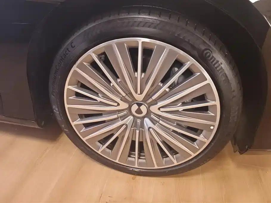 Denza Z9 2024 Model, 1100km Range, 4WD Ultra Edition — миниатюра 6