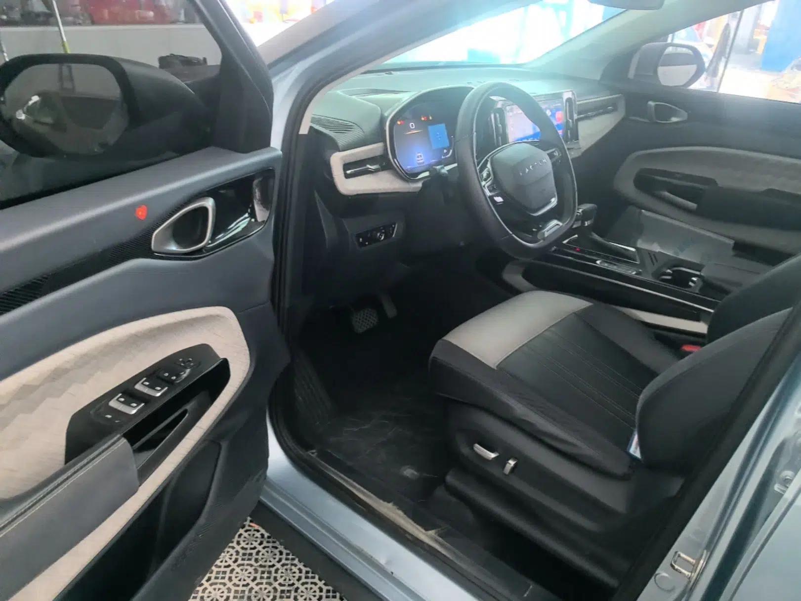 Baojun RM-5 2019 1.5T CVT 24-Hour Online Prestige Version 6 Seats — миниатюра 19