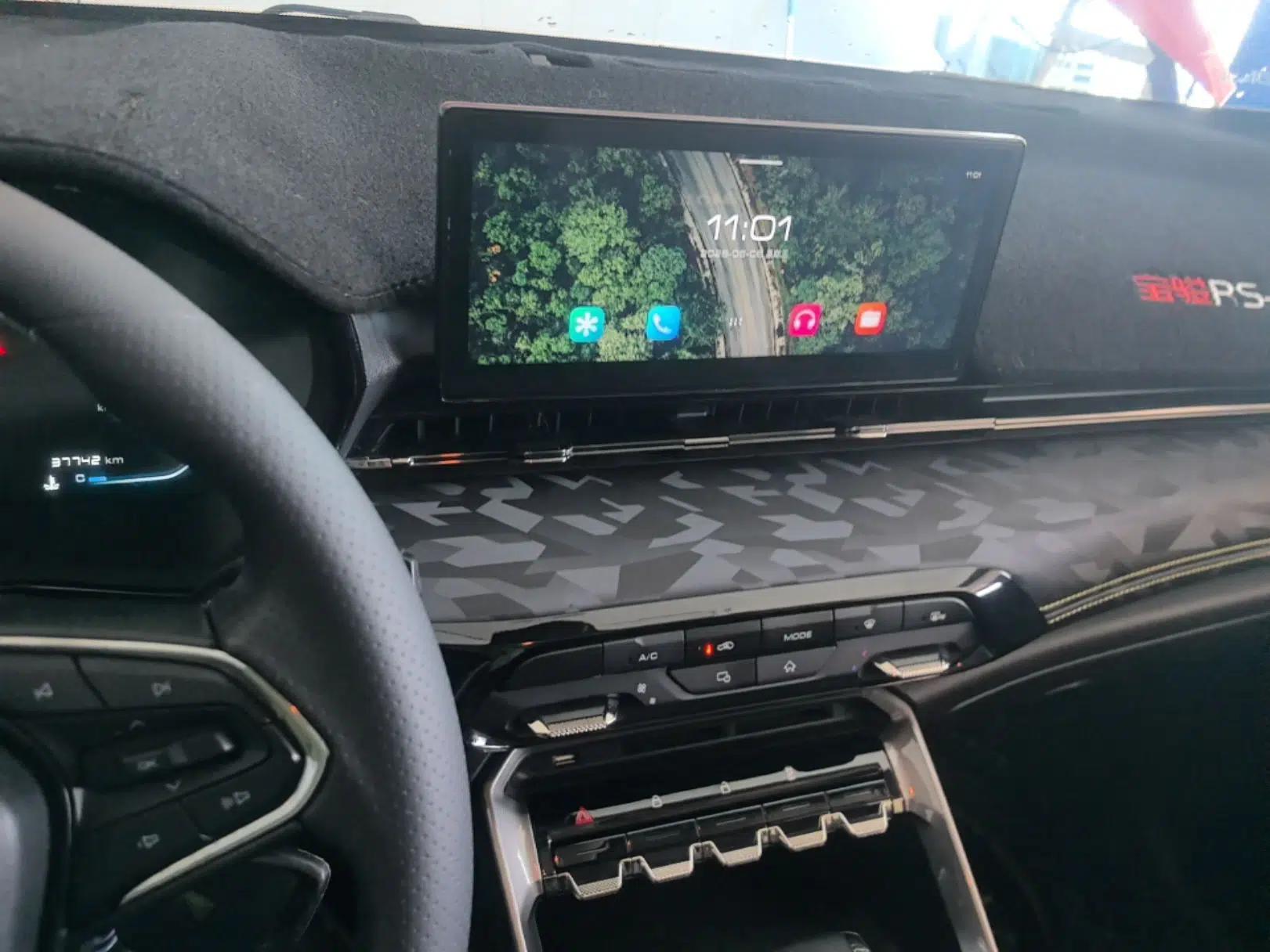 Baojun RS-3 2020 1.5L CVT Elite Version with 24-Hour Online Service — миниатюра 16