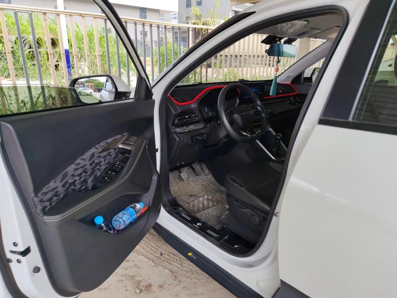 Baojun RS-3 2020 1.5L Manual Smart Elite Edition — миниатюра 17
