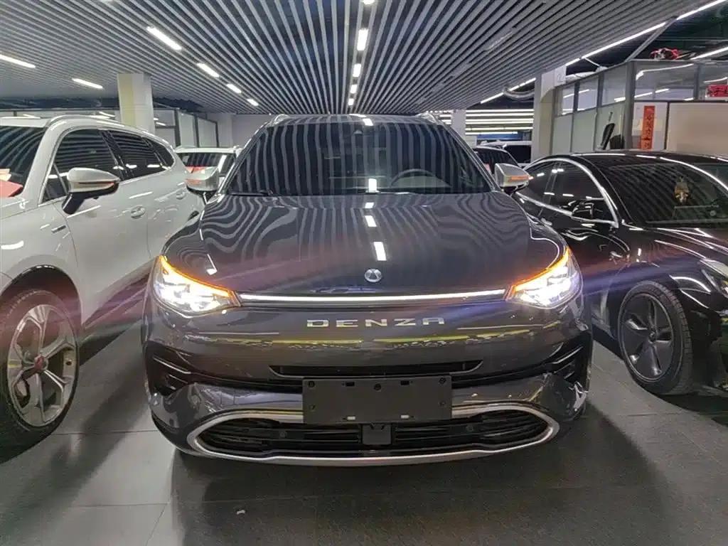 Denza X 2020 PHEV Flagship Edition — миниатюра 3