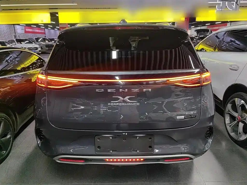 Denza X 2020 PHEV Flagship Edition — миниатюра 6