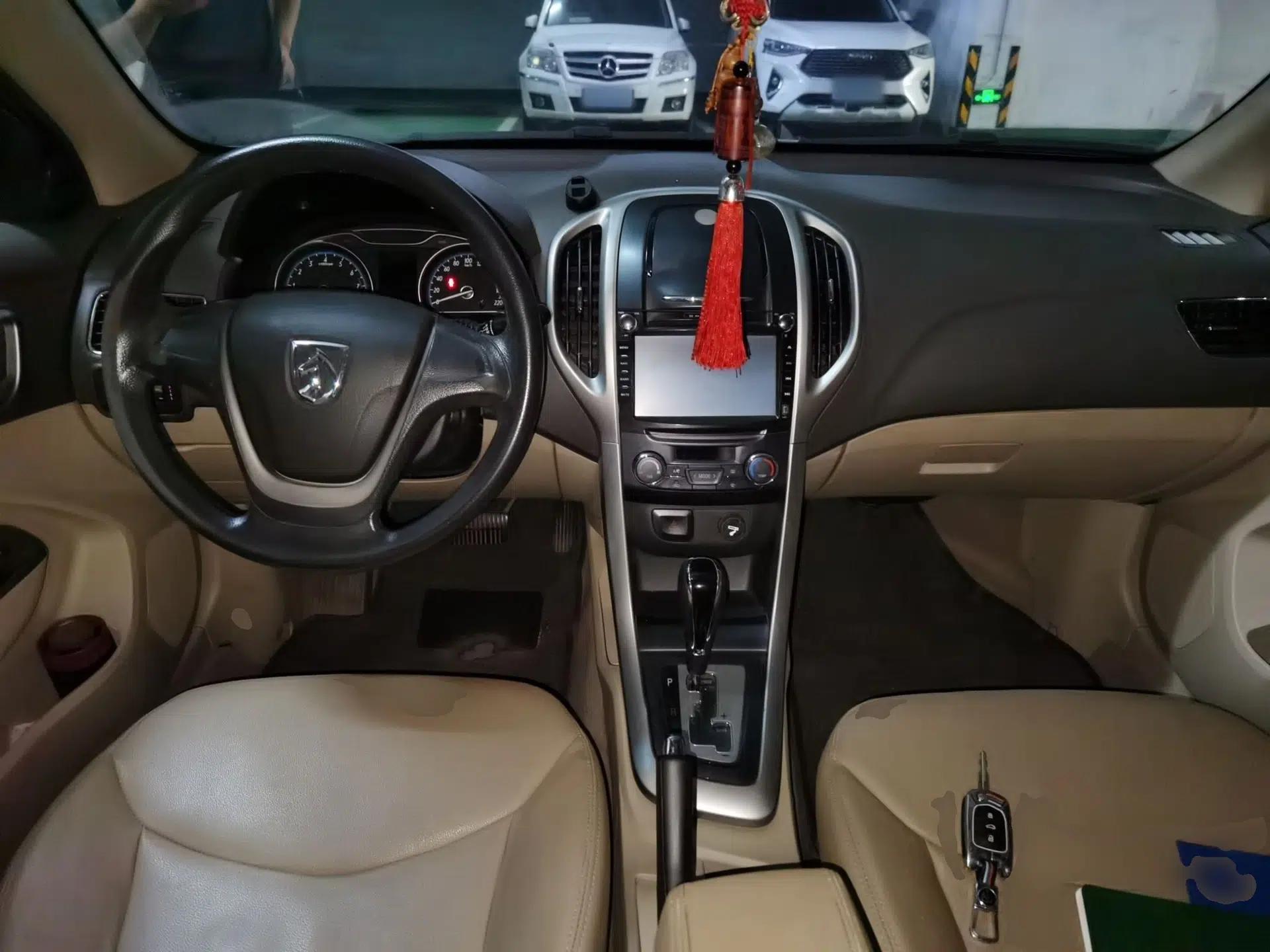 Baojun 610 2014 1.5L automatic comfort version — миниатюра 10