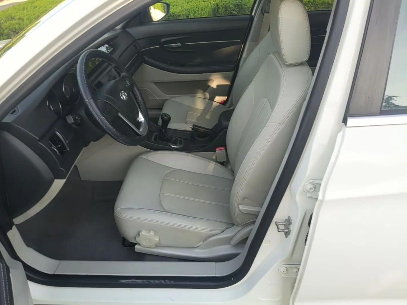 BAIC Senova D50 2014 1.5L manual comfort version — миниатюра 18