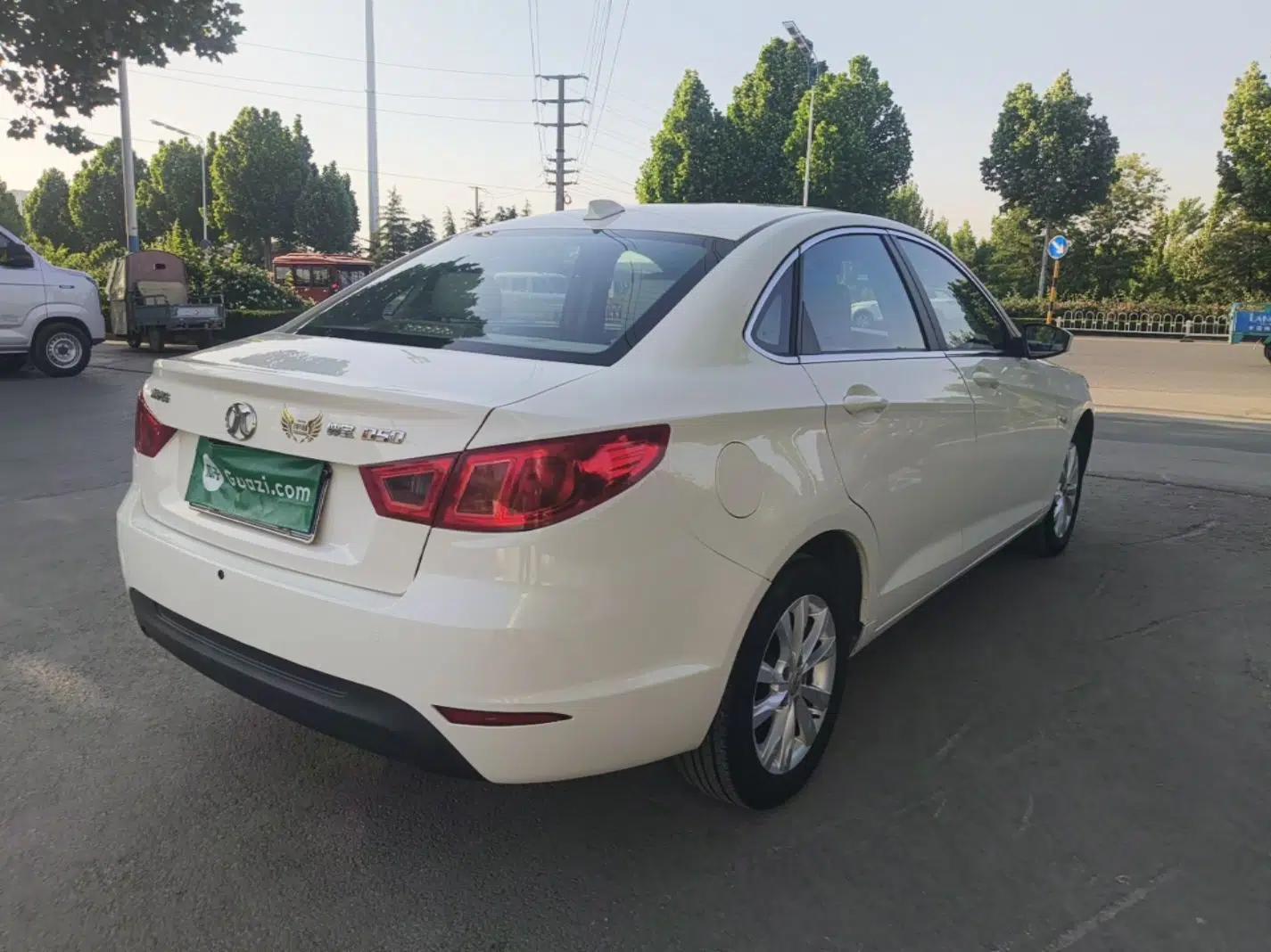 BAIC Senova D50 2014 1.5L manual comfort version — миниатюра 6