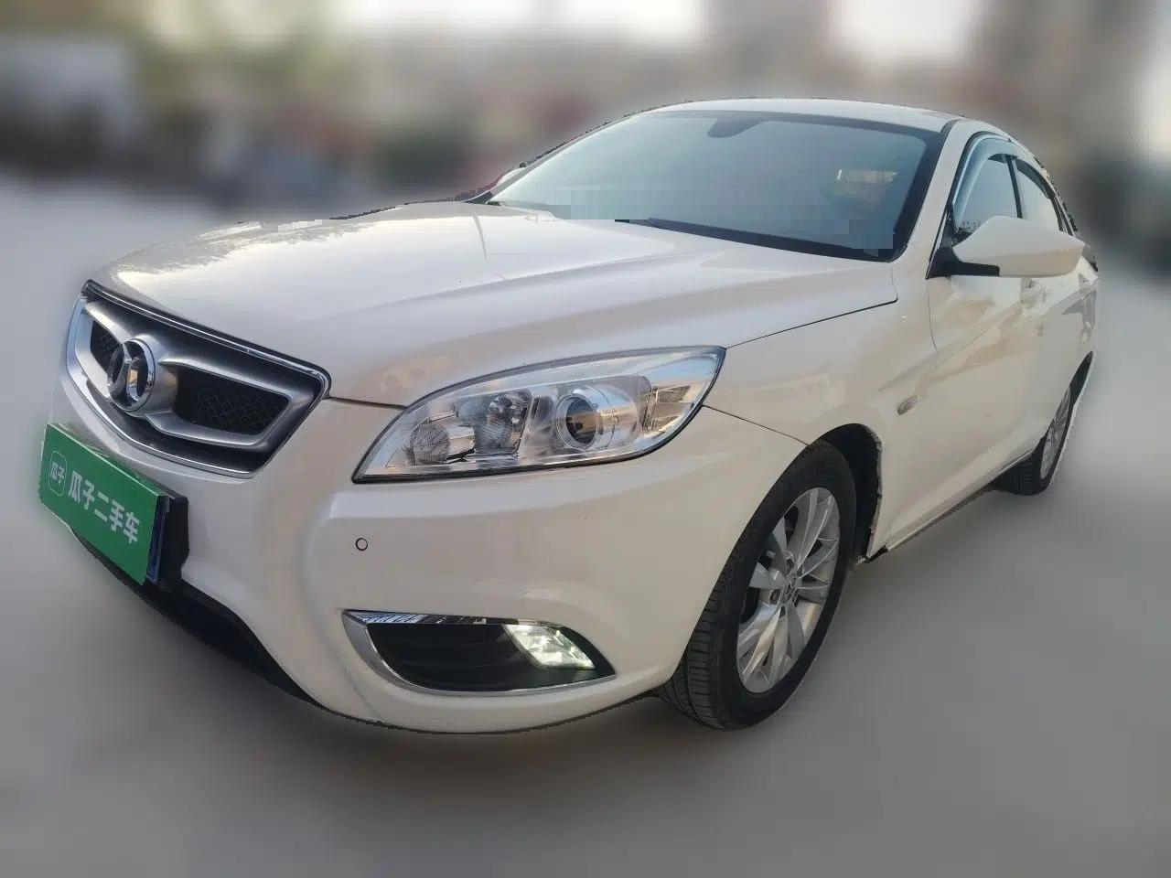 BAIC Senova D50 2016 1.5L Manual Elite Edition — миниатюра 1