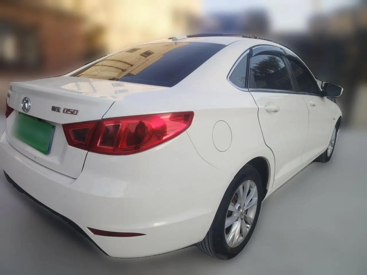 BAIC Senova D50 2016 1.5L Manual Elite Edition — миниатюра 6