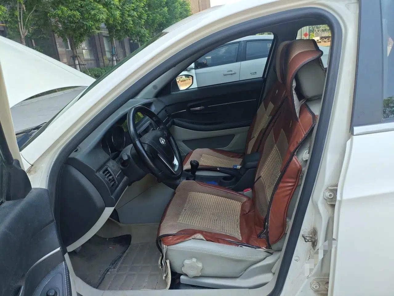 BAIC Senova D50 2014 1.5L manual comfort version — миниатюра 16